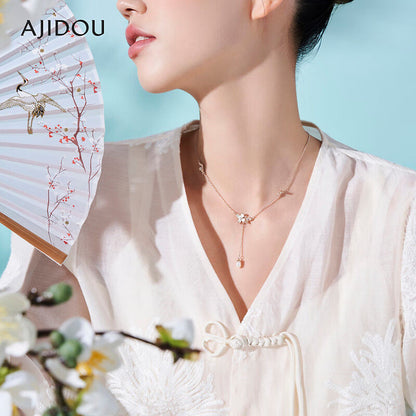 AJIDOU花のネックレス女性新型高級感贅沢贈り物