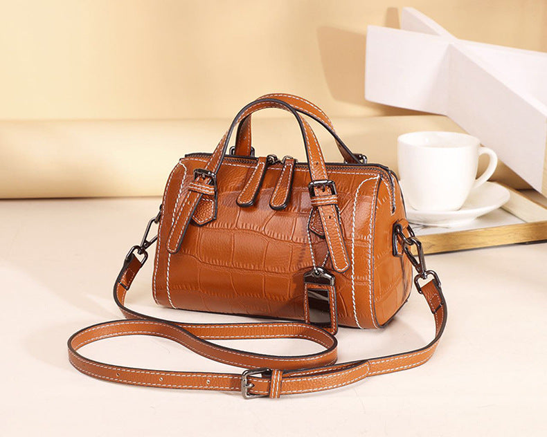 Women's bag Crocodile pattern genuine leather fashion Casual crossbody bag that goes with anything Large capacity handbag.bag