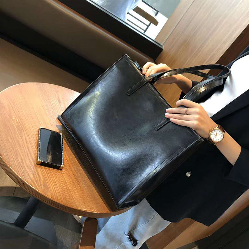 Cowhide ladies bag big bag color matching fashion casual retro genuine leather large capacity shoulder bag.Pochette