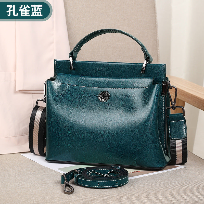 Women's bag Fashion Large capacity genuine leather messenger bag Crossbody bag Simple shoulder bag.Pochette