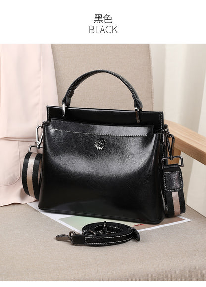 Women's bag Fashion Large capacity genuine leather messenger bag Crossbody bag Simple shoulder bag.Pochette