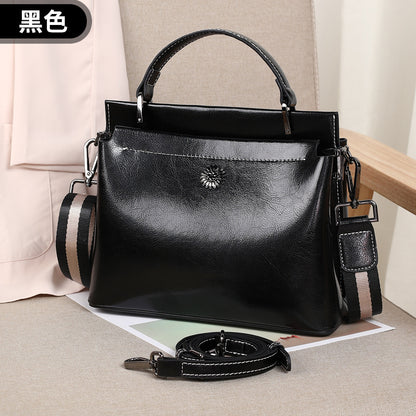 Women's bag Fashion Large capacity genuine leather messenger bag Crossbody bag Simple shoulder bag.Pochette