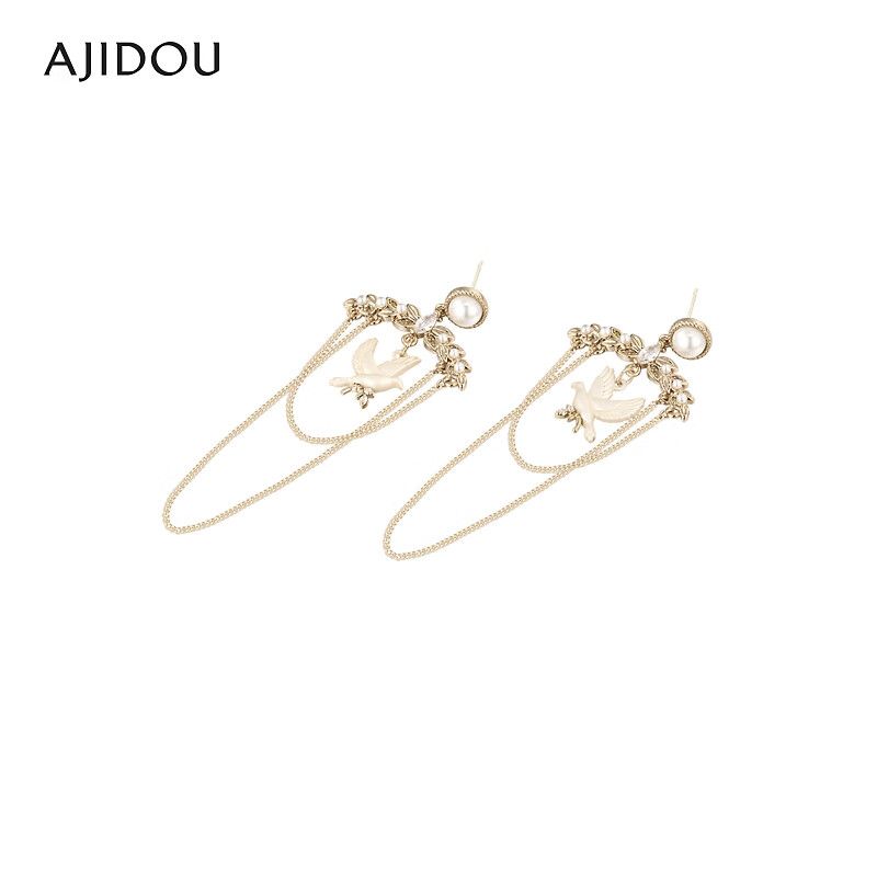 AJIDOUおしゃれな女性イヤリングプレゼント