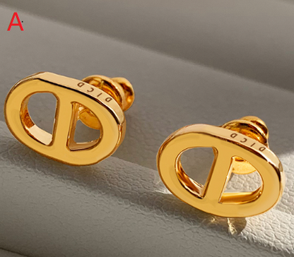 D Mini Earrings Women's Compact Precise Earrings Luxury Luxury 925 Sterling Silver Temperament Earrings 