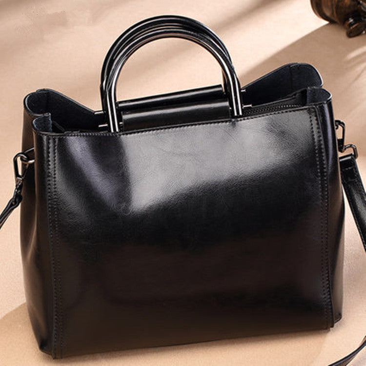 Genuine leather women's bag cowhide handbag shoulder bag outdoor casual big bag handbag.bag