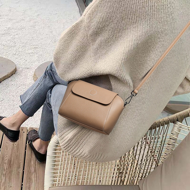 Women's bag trend crossbody bag genuine leather fashion cowhide simple shoulder bag that goes with anything. Pochette