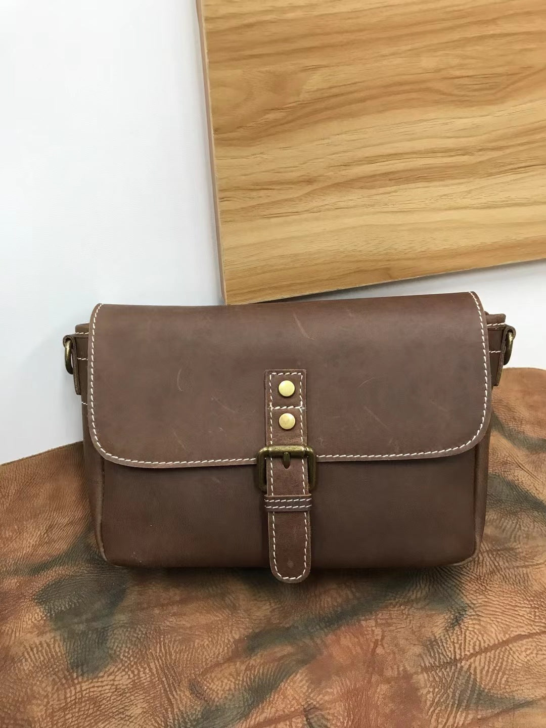 Men's Shoulder Bag Cowhide Casual Fashion Bust Bag Mobile Phone Bag Crossbody Bag Messenger Bag for Men 