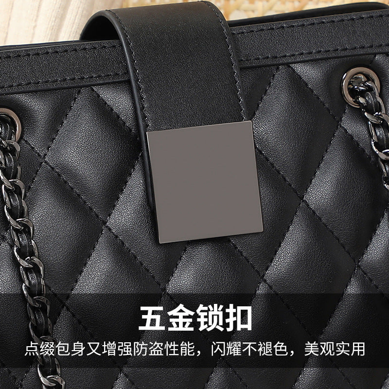 Women's Bag Crossbody Bag Genuine Leather Chain Bag Pouch Stylish Underarm Bag That Goes With Anything Plaid Shoulder Bag.Pochette