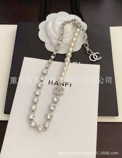 Women's Necklace Fashion Cubic Chassis Clavicle Chain De Pearl Necklace 