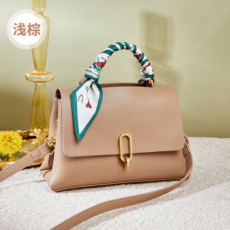 Women's Bag Fashion Genuine Leather Handbag Trendy Shoulder Bag Large Capacity Elegant Commuting Handbag that goes with anything.