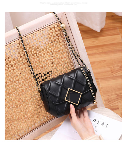 Stylish genuine leather bag for women Chain bag Women's checked crossbody bag Shoulder bag that goes with anything. Pochette