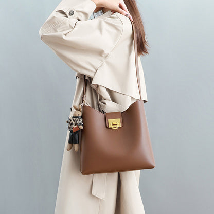 Genuine leather women's bag French mini bucket bag Fashion Crossbody bag Shoulder bag that goes with anything. Pochette