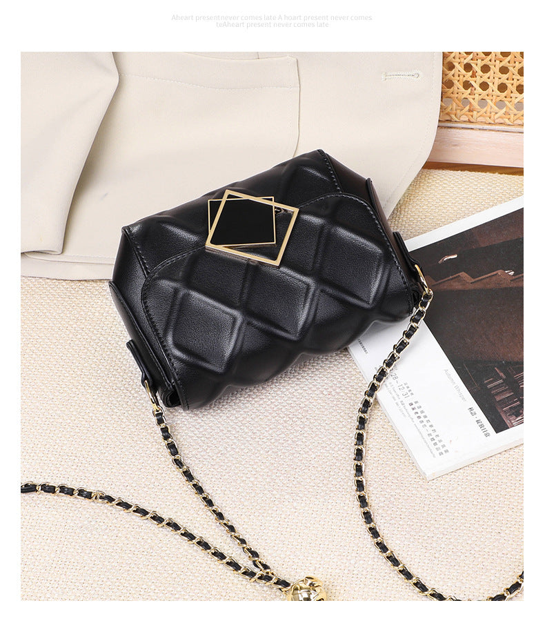 Stylish genuine leather bag for women Chain bag Women's checked crossbody bag Shoulder bag that goes with anything. Pochette