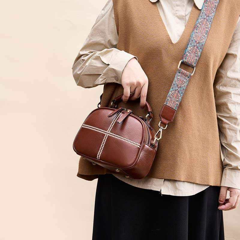 Genuine leather women's bag fashion Cowhide handbag that goes with anything Large capacity simple shoulder bag. Pochette