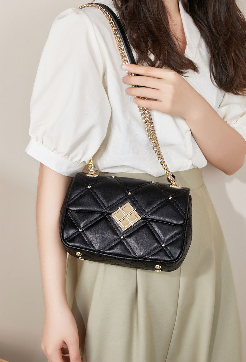 Women's bag Stylish genuine leather plaid chain bag Mini shoulder bag that goes with anything Elegant shoulder bag Pochette