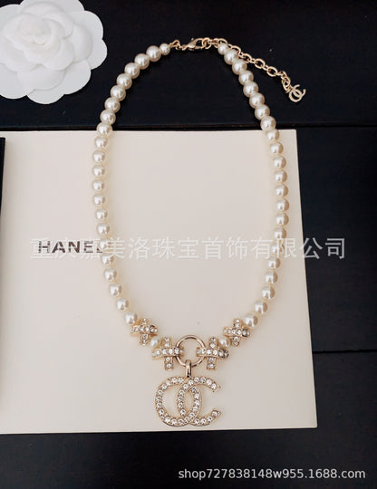 Pearl chain necklace Elegant temperament Luxury French clavicle chain 