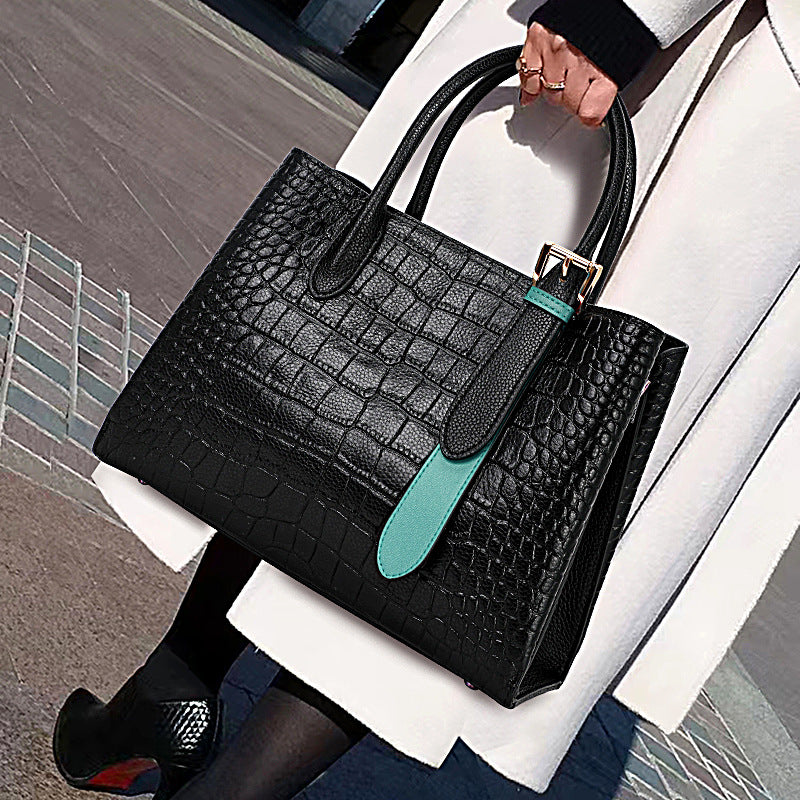 Genuine leather women's handbag crocodile pattern large capacity fashion atmospheric single shoulder bag big bag temperament handbag.bag