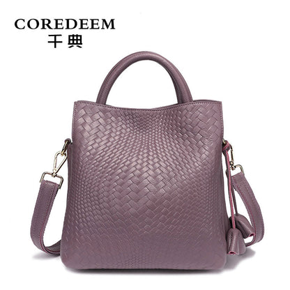 Genuine leather ladies bag large capacity handbag knitting pattern fashion temperament elegant retro shoulder bag handbag.bag