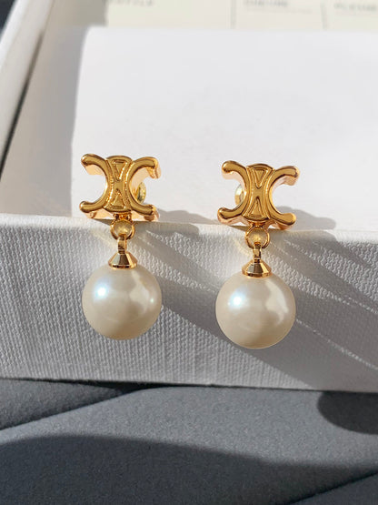 CE Luxury Large Pearl Earrings Women Small Design Feeling Luxury Earrings Temperament Celebrity Earrings 