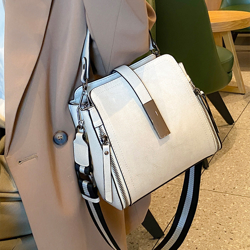 Genuine leather women's bag Stylish handbag bucket bag Cowhide commuting shoulder bag that goes with anything. Pochette