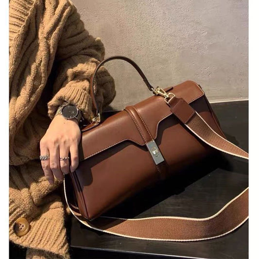 Cowhide women's bag High quality handbag Large capacity Genuine leather retro shoulder bag that goes with anything Fashion handbag.bag