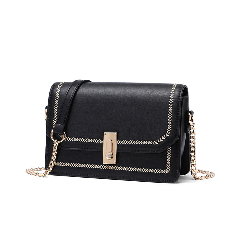 Genuine leather diagonal shoulder bag Accessory bag Stylish and luxurious chain bag Simple square bag Shoulder bag. Pochette