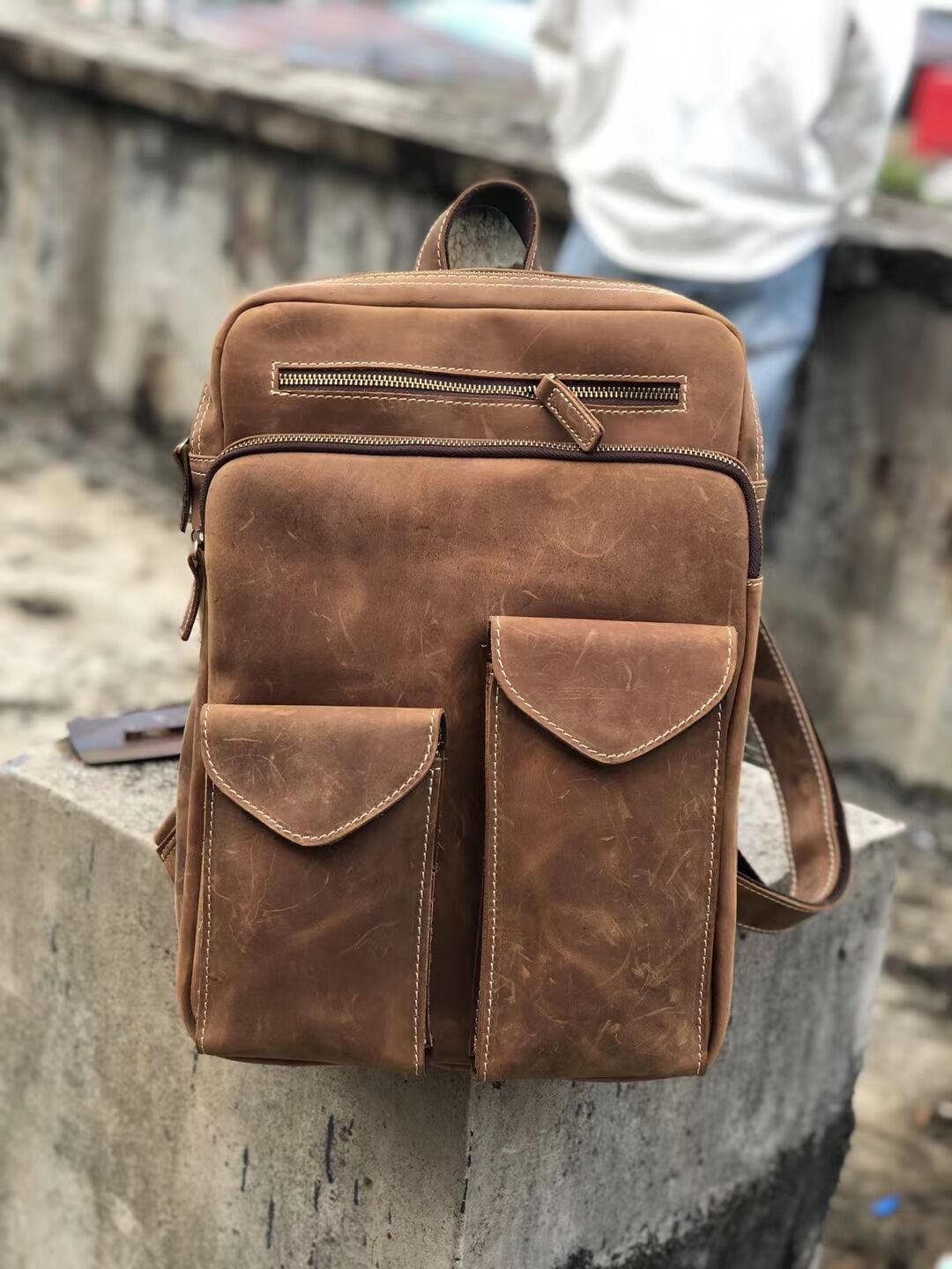 Men's backpack cowhide genuine leather retro fashion Korean fashion casual business handbag computer bag outdoor men's travel bag 