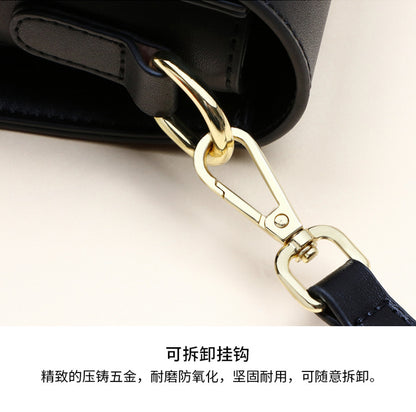 Genuine leather women's bag Crossbody bag Ins square bag that goes with anything Trendy textured shoulder bag.Pochette