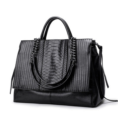 Ladies bag python pattern genuine leather temperament handbag high quality fashion briefcase big bag simple handbag.bag