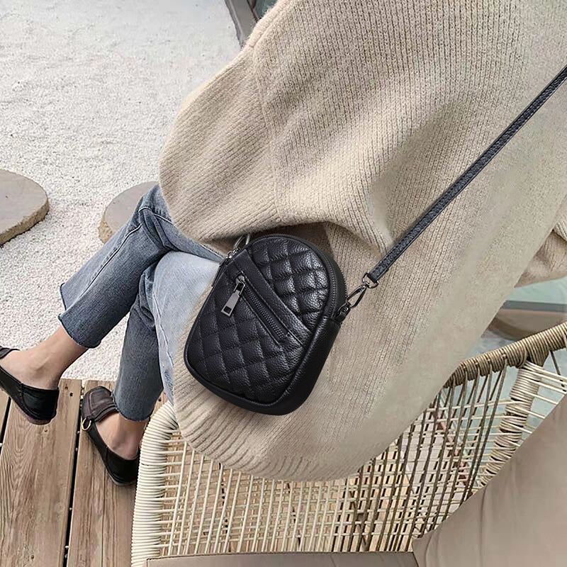 Women's bag Crossbody bag Genuine leather check pattern Mini shoulder pouch Mobile bag Shoulder bag that goes with anything.Pochette