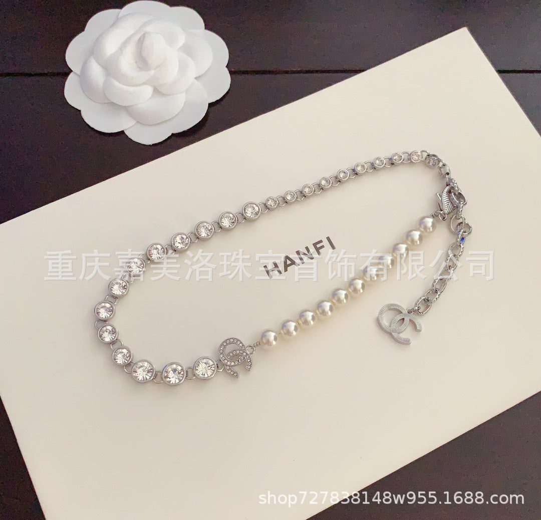 Women's Necklace Fashion Cubic Chassis Clavicle Chain De Pearl Necklace 