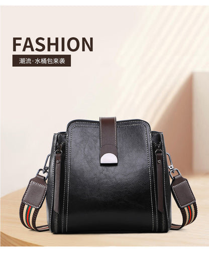 Genuine Leather Bucket Bag Crossbody Bag Ladies Fashion Broadband Simple Shoulder Bag.Pochette