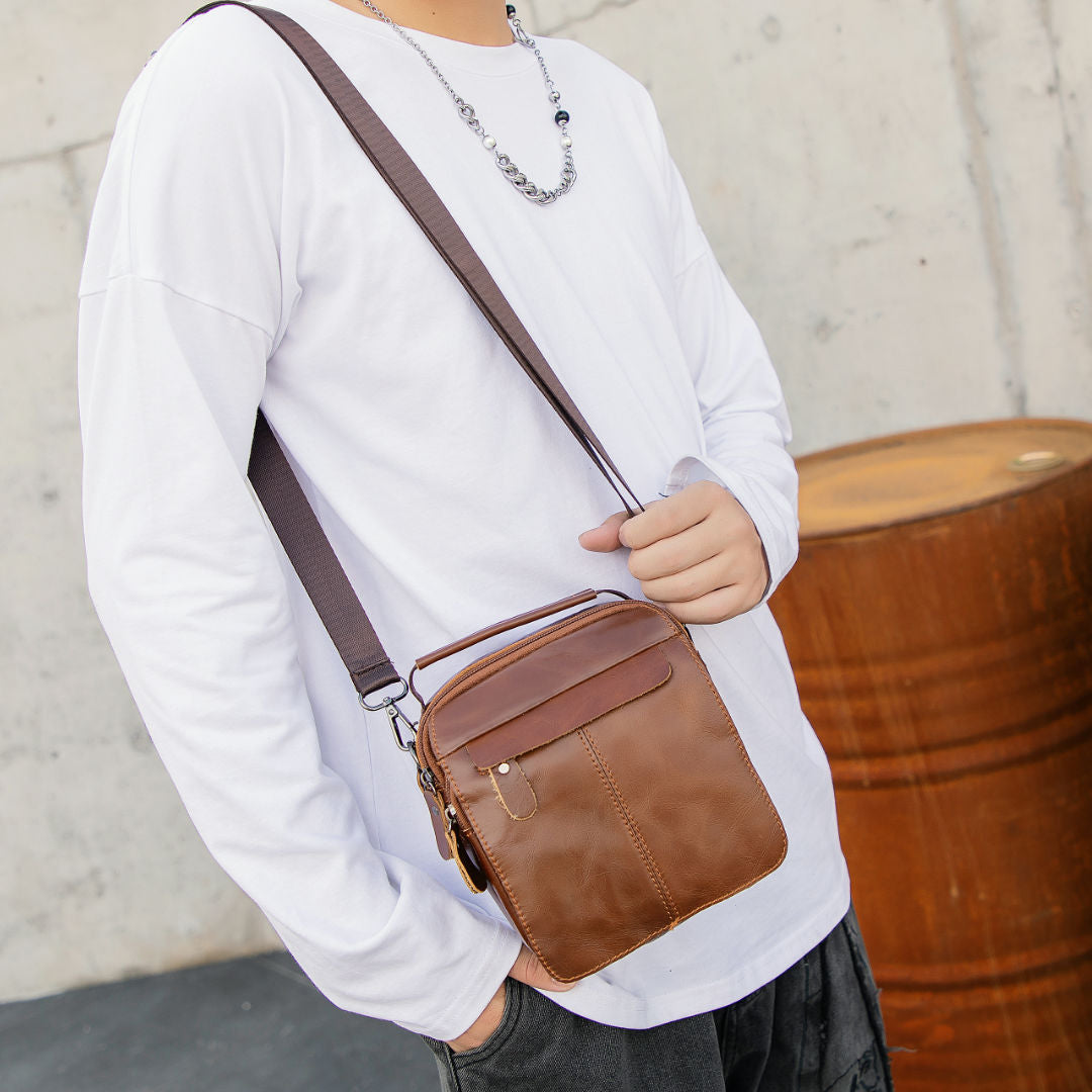 Men's Shoulder Bags Cowhide Business Handbags Outdoor Sports Fashion Crossbody Bags for Men 