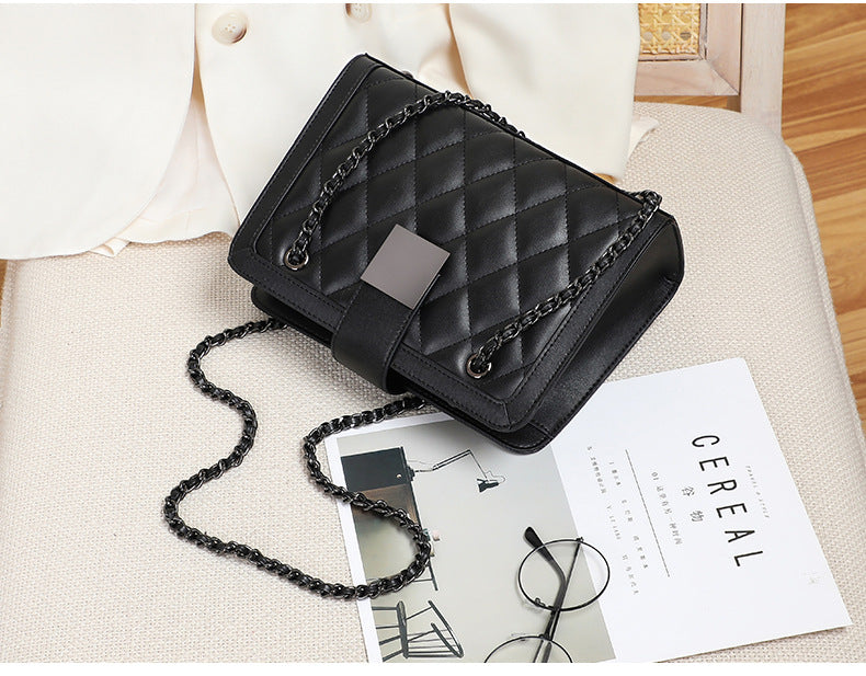 Women's Bag Crossbody Bag Genuine Leather Chain Bag Pouch Stylish Underarm Bag That Goes With Anything Plaid Shoulder Bag.Pochette