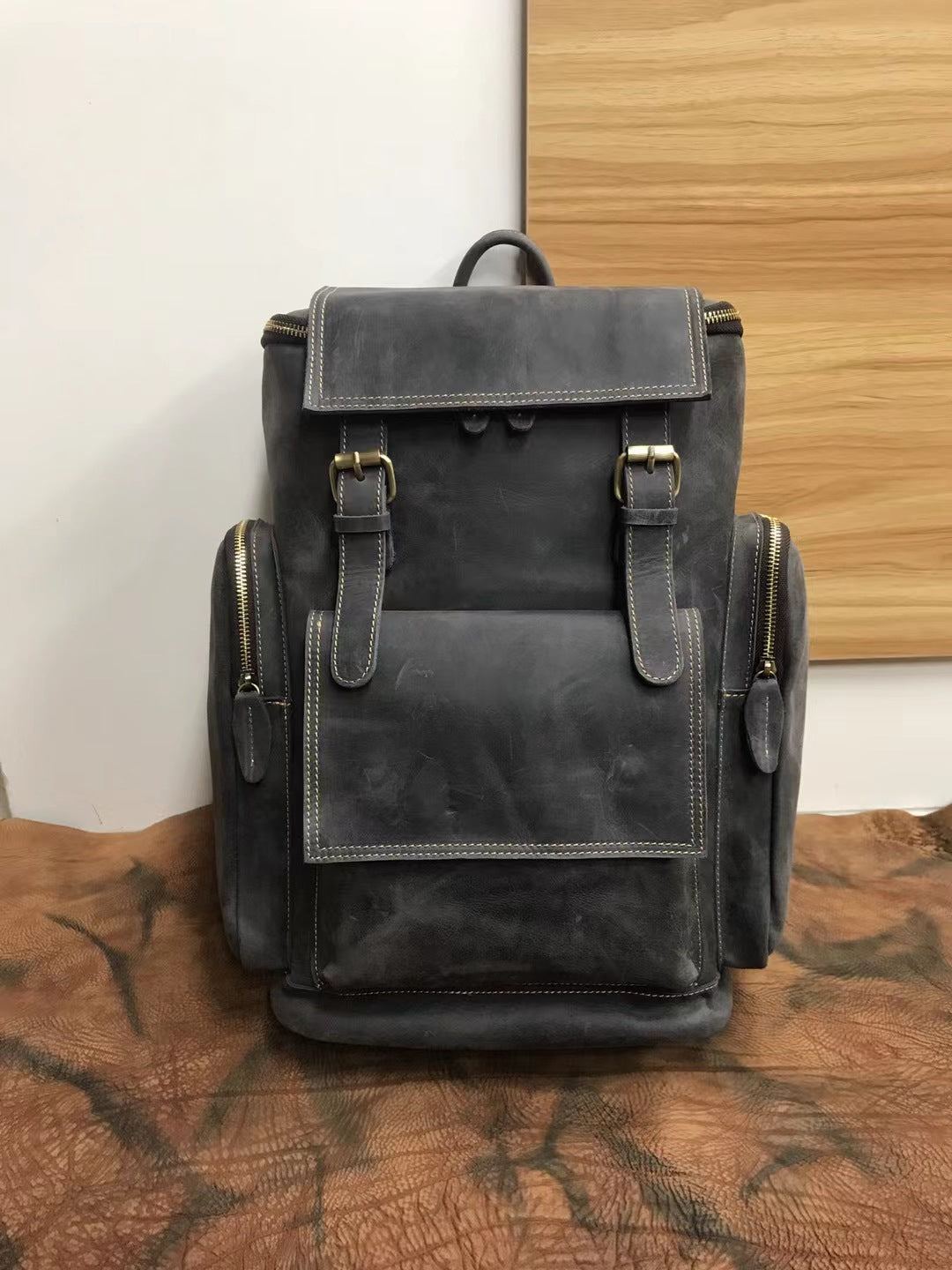 Men's backpack handmade genuine cowhide leather retro unique outdoor travel bag for men 