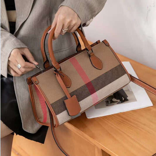 Cowhide ladies plaid bag large capacity Boston bag high quality shoulder bag fashion handbag.bag