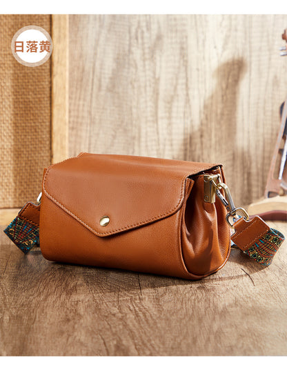 Women's bag Handmade cowhide bag Square bag Retro square bag Shoulder bag that goes with anything.Pochette