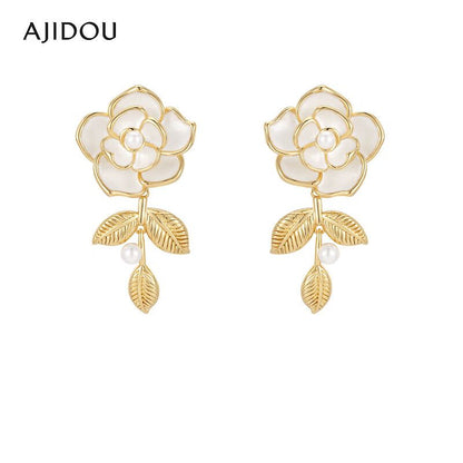 AJIDOU椿の花シリーズ優雅な花のイヤリング贈り物