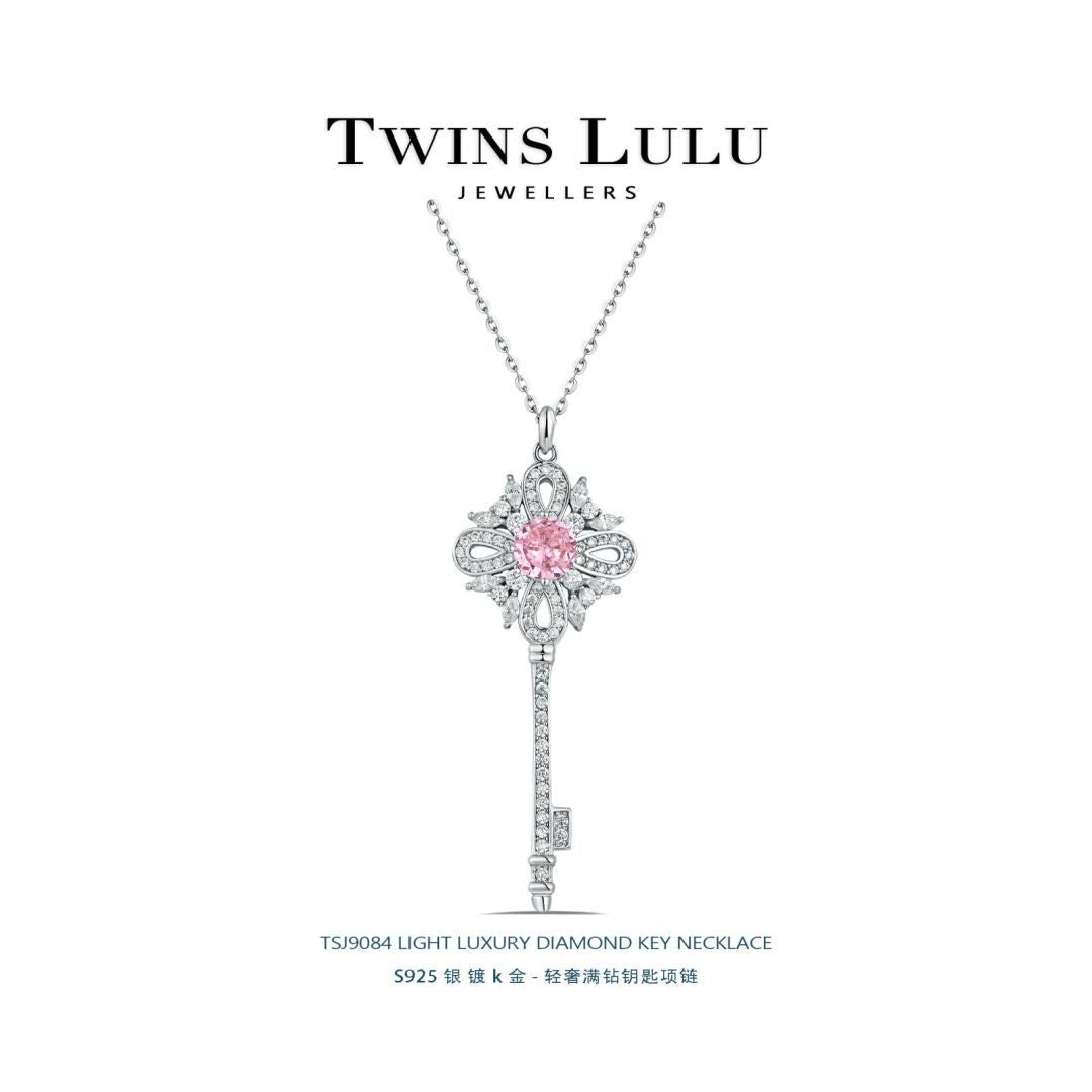 TWINS LULU精緻贅沢気質雪花の鍵女性ネックレス