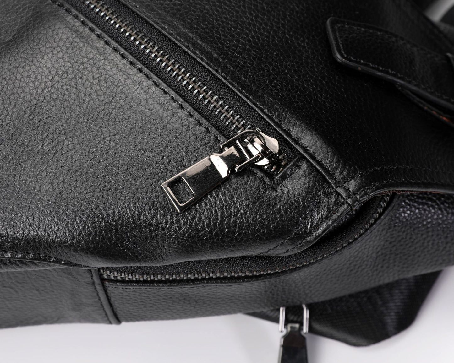 Men's Bust Bag Genuine Cowhide Leather Fashion Casual Sports Men's Crossbody Bag Shoulder Bag 