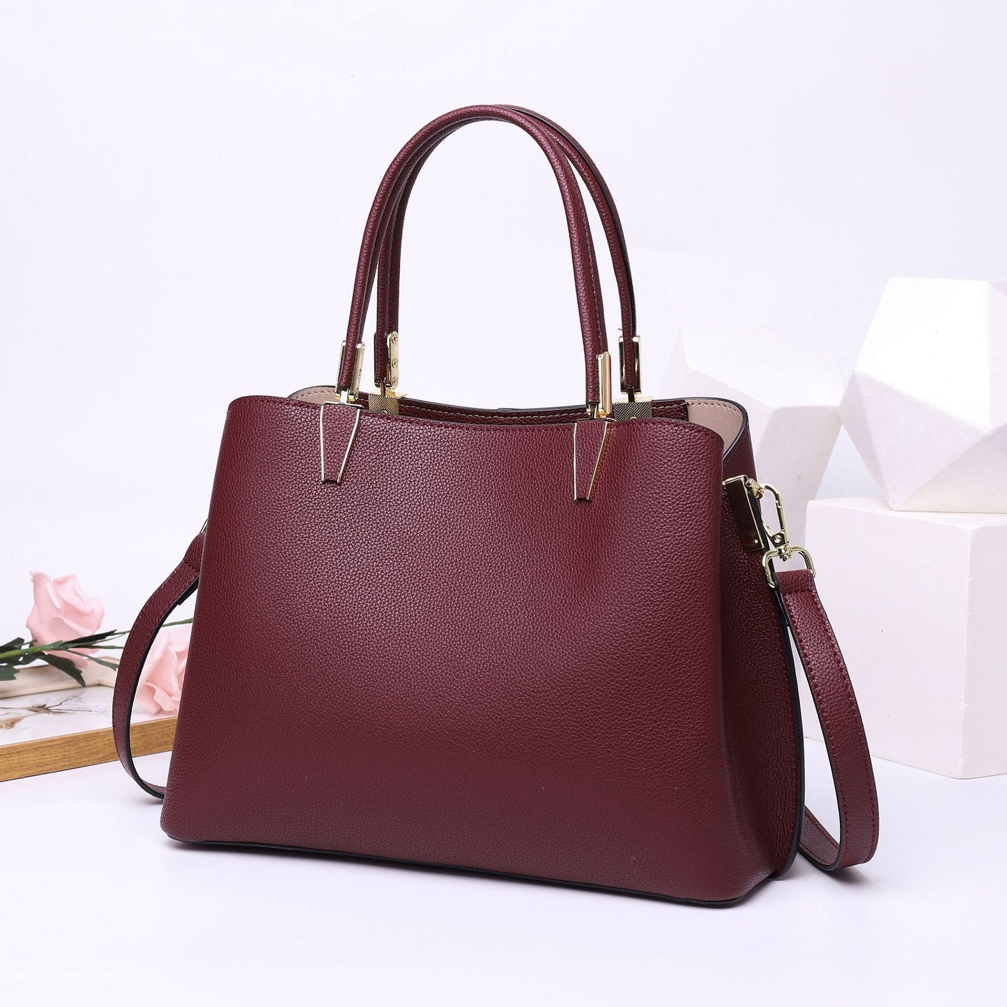 Stylish ladies handbag simple genuine leather shoulder bag diagonal bag simple commuting OL