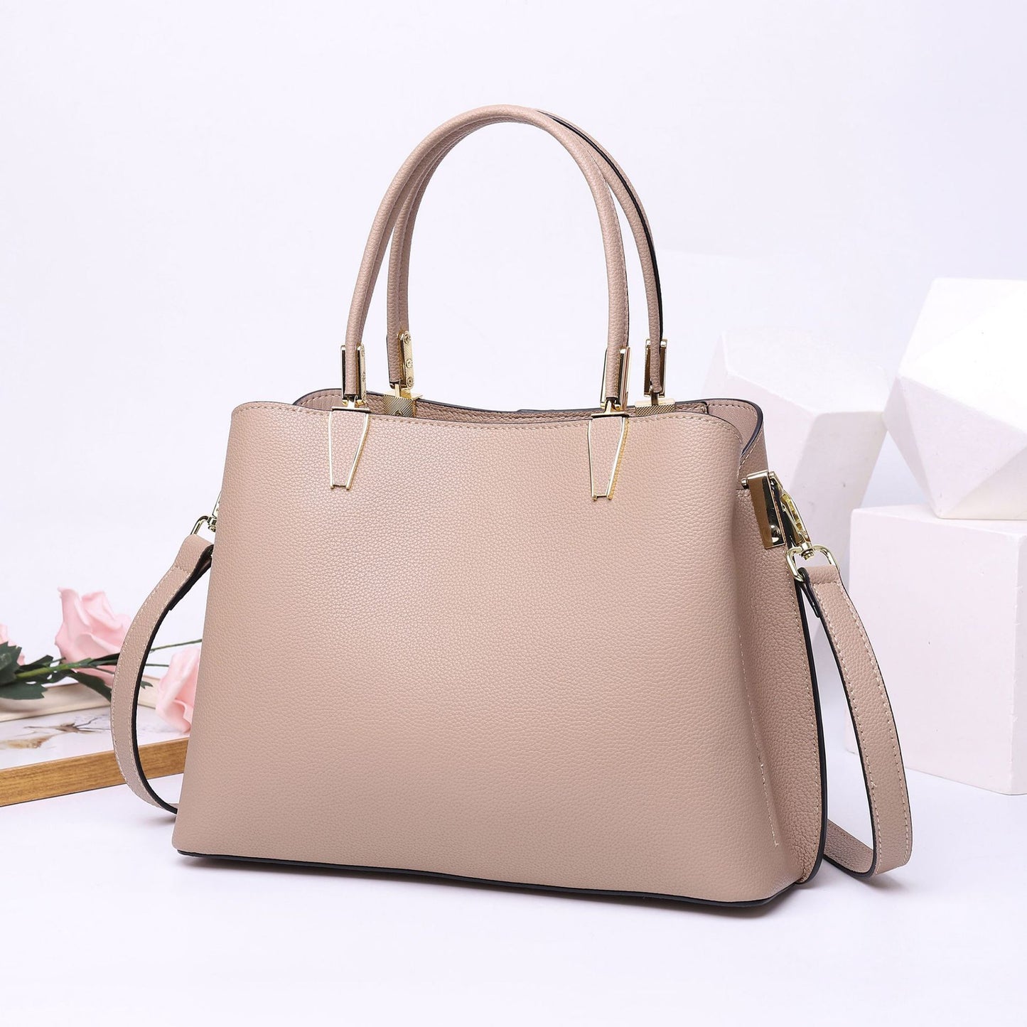 Stylish ladies handbag simple genuine leather shoulder bag diagonal bag simple commuting OL