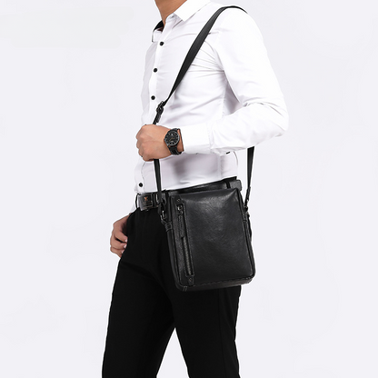 Men's Shoulder Bag Sports Bag Made of Genuine Cowhide Leather Casual Crossbody Bag for Men 