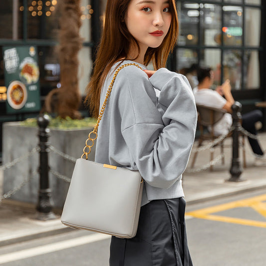 Women's fashionable bucket bag chain bag women's luxury armpit bag OL commuting